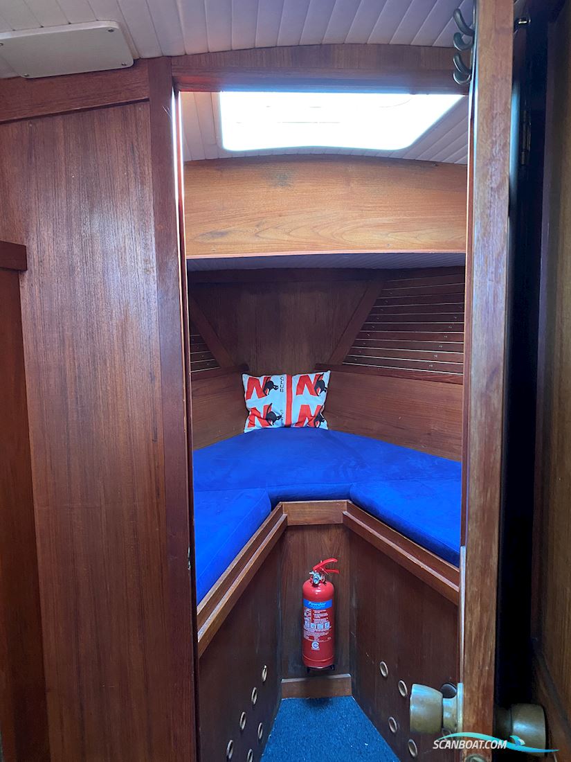 Nauticat 38