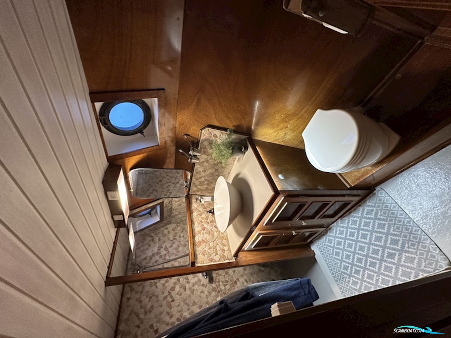 Pilothouse Motorsejler 49