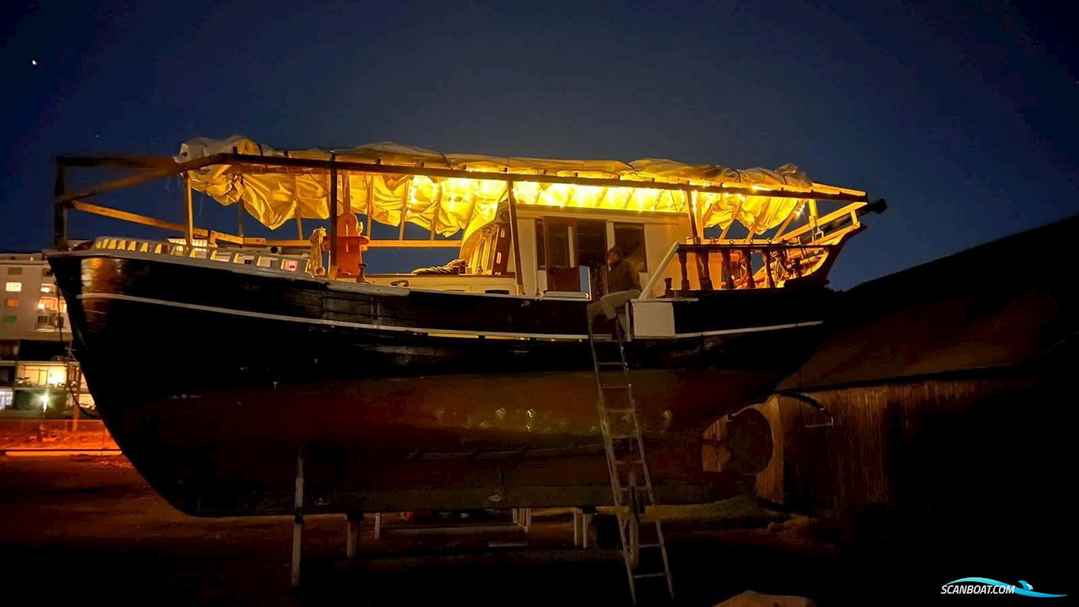 wooden boat - Jagt Ketch Rigged