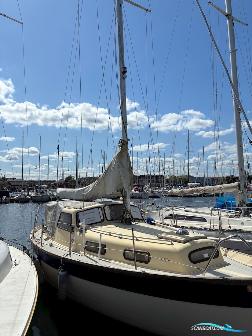 Adagio 27 Motorsejler