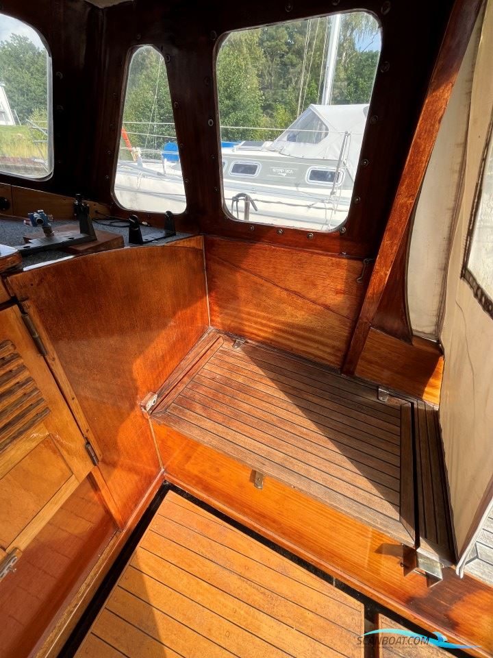 Classic Motor Sailer 34'