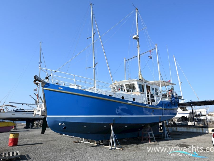Diesel Duck 44 Trawler Motorsailer