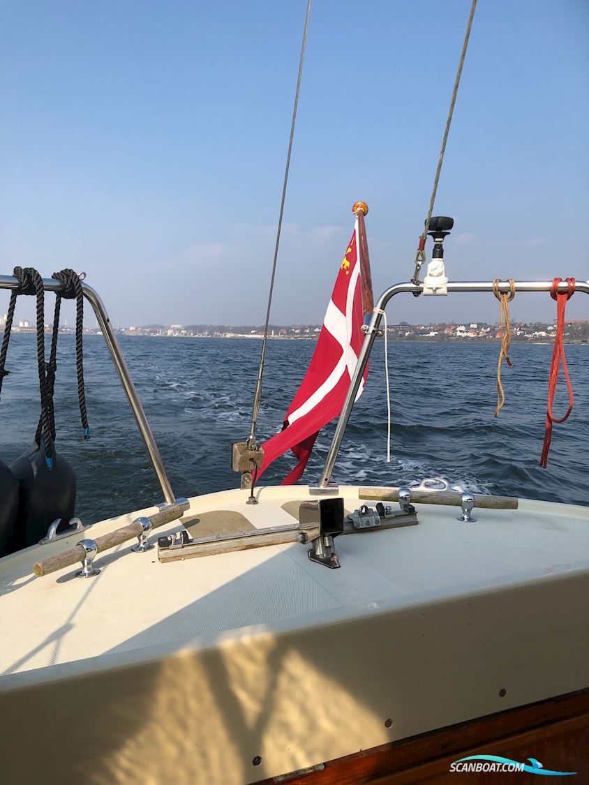LM27
