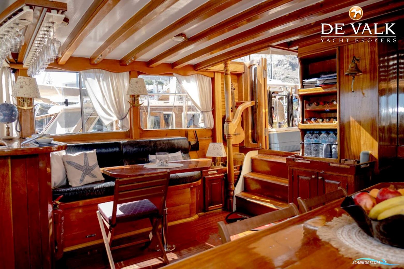 Motorsailer 23M