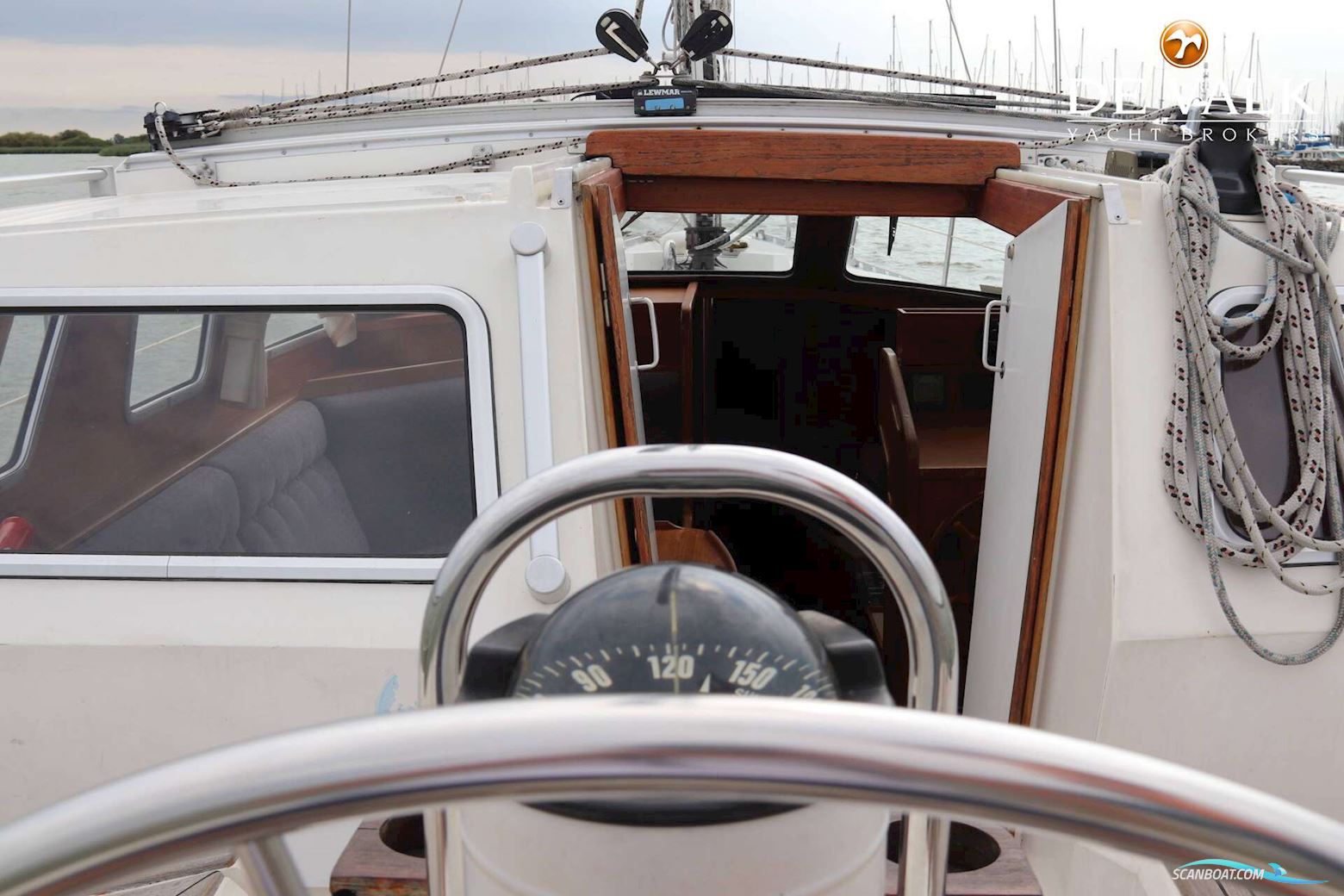 Nauticat 32
