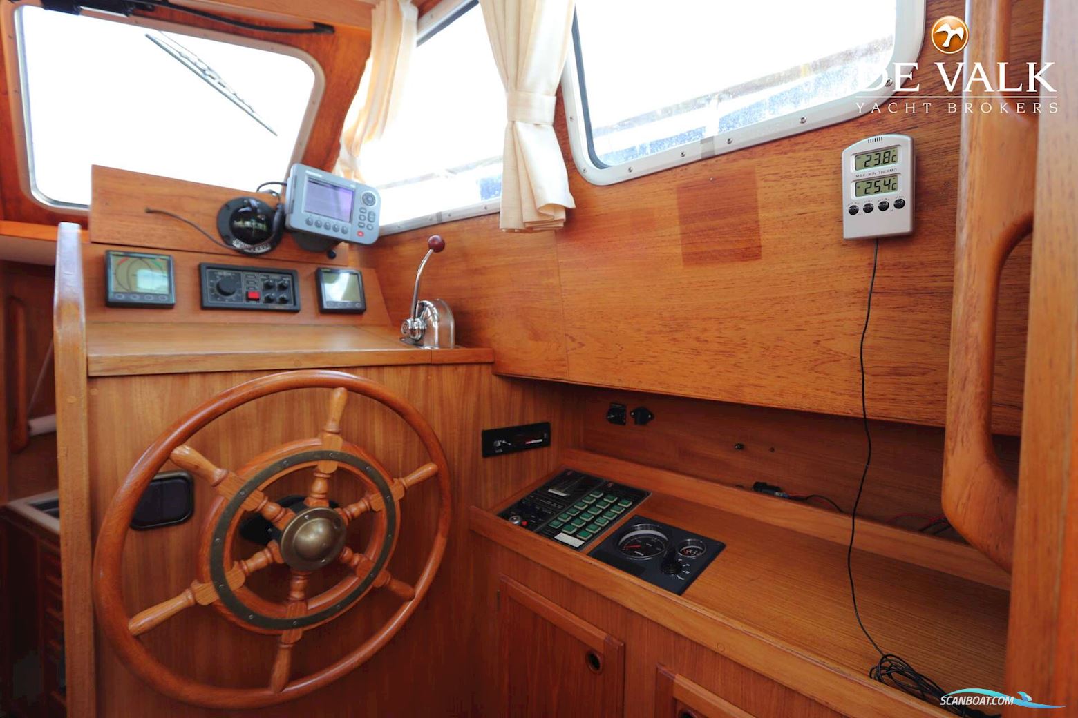 Nauticat 32