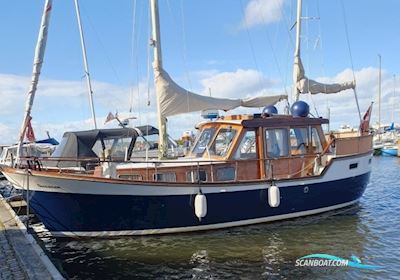 Nauticat 33 Popdeck Motorsegler 1977, mit Ford 2712E Marine Diesel motor, Dänemark