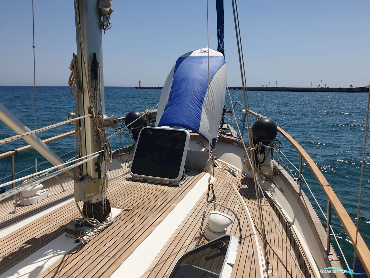 Nauticat 33