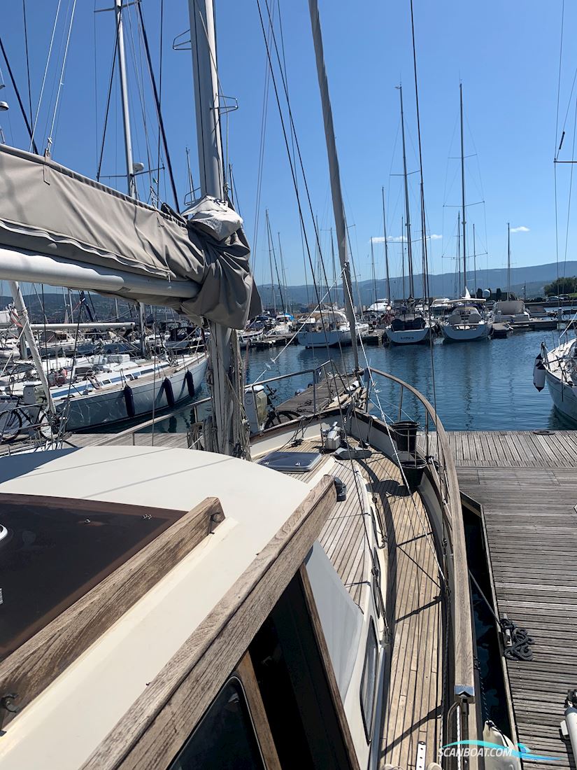 Nauticat 38
