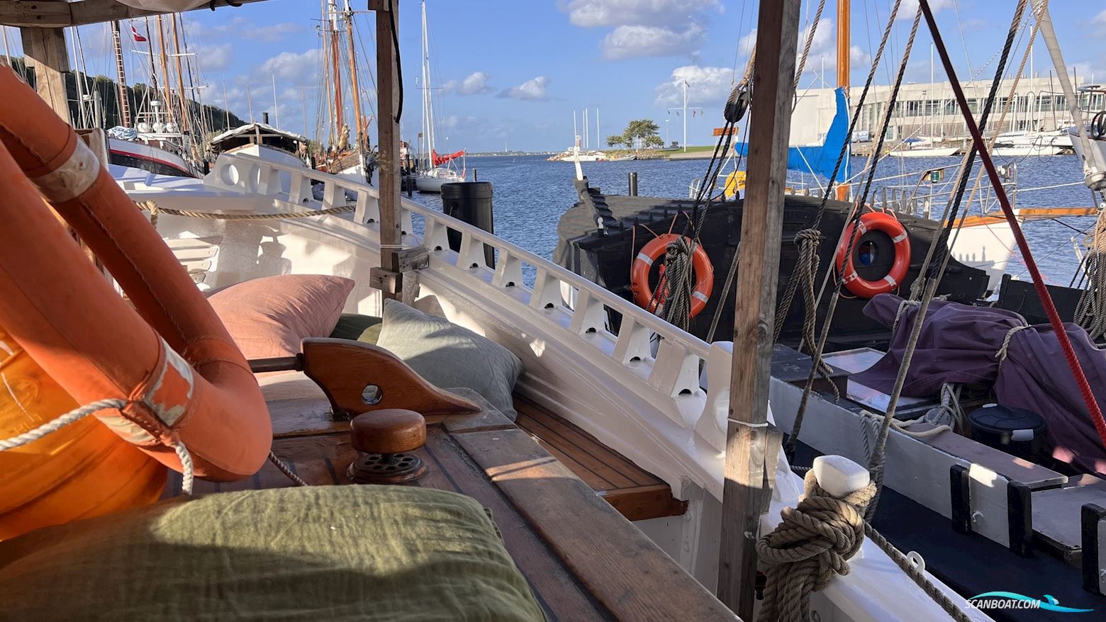 wooden boat - Jagt Ketch Rigged