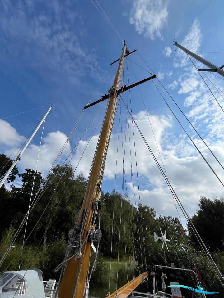 Classic Motor Sailer 34'