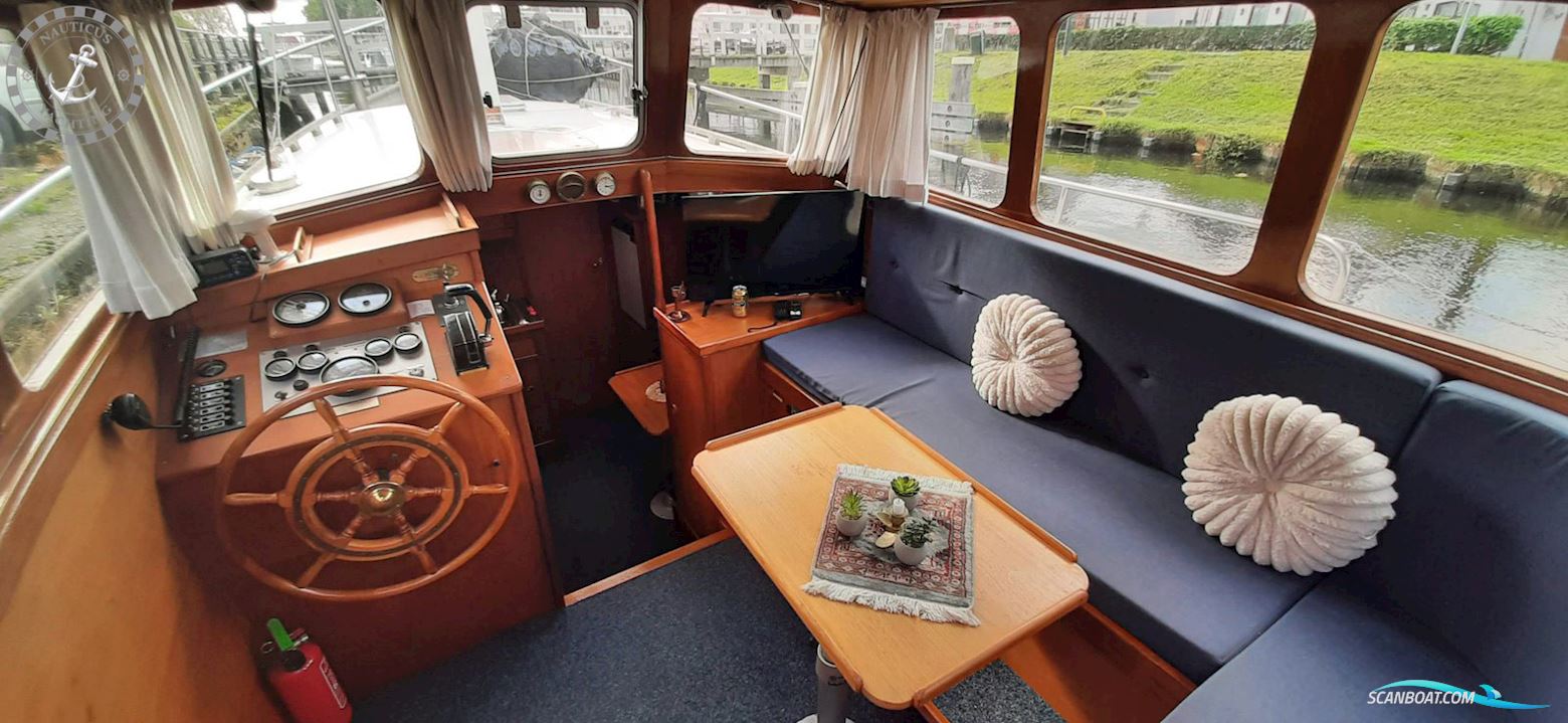Danish Rose 32