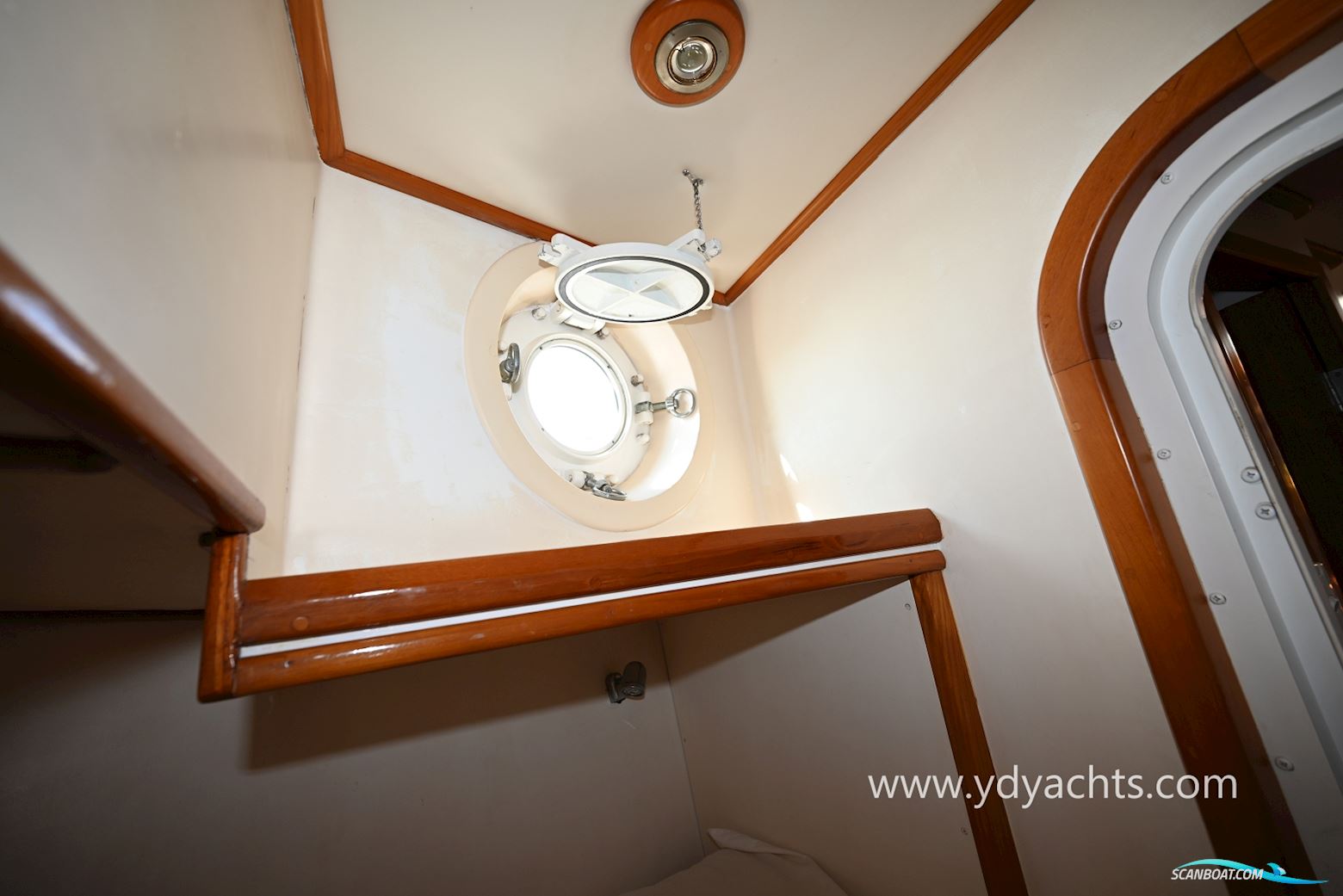 Diesel Duck 44 Trawler Motorsailer