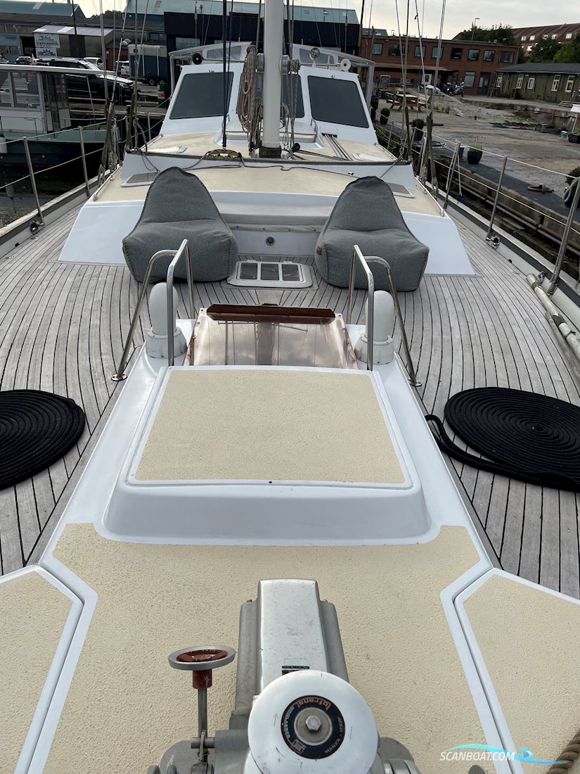 Lancer 72”
