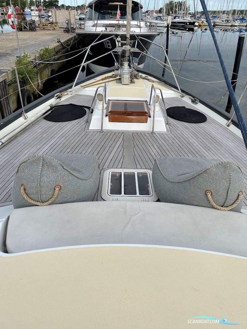 Lancer 72”