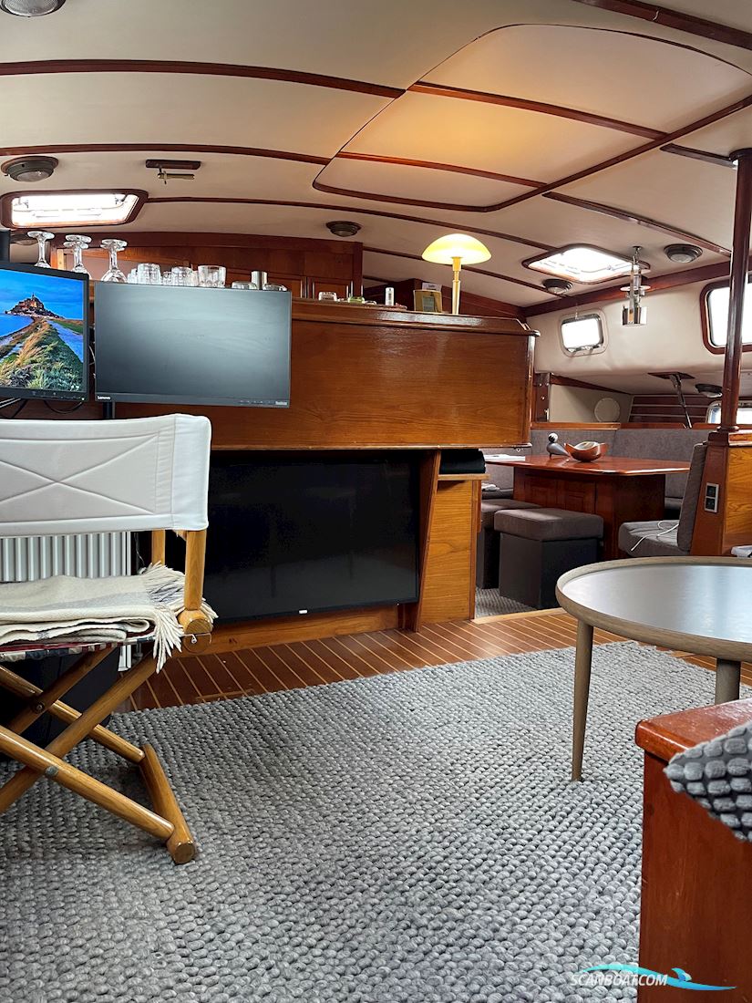 Lancer 72”
