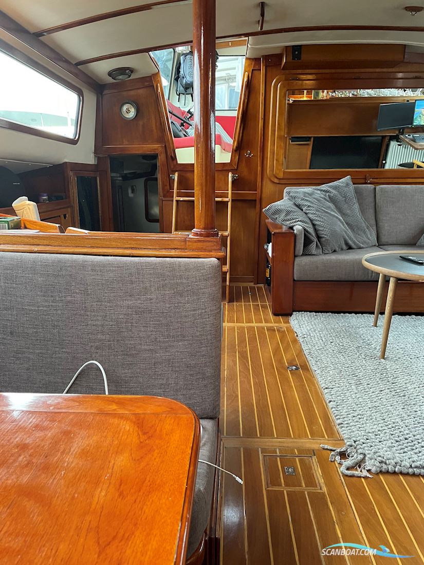 Lancer 72”