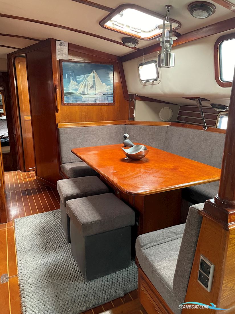 Lancer 72”