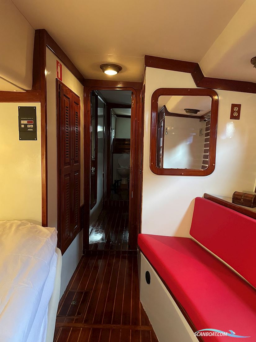Lancer 72”