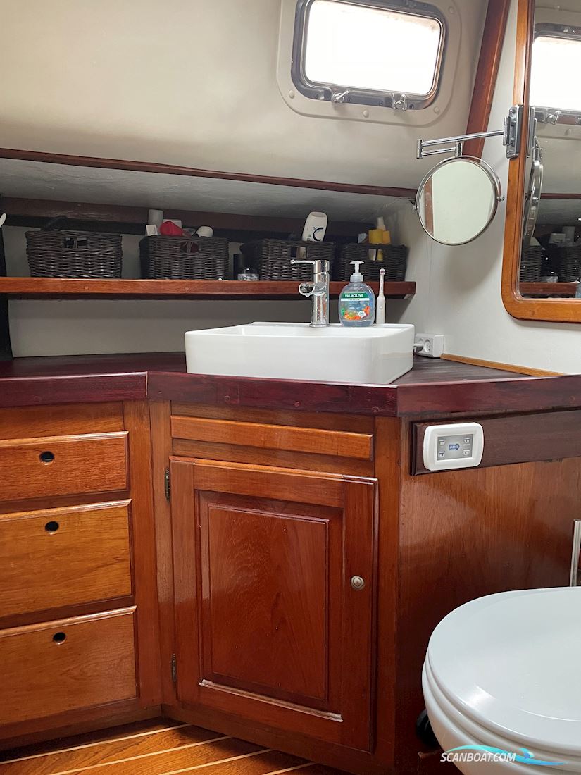 Lancer 72”