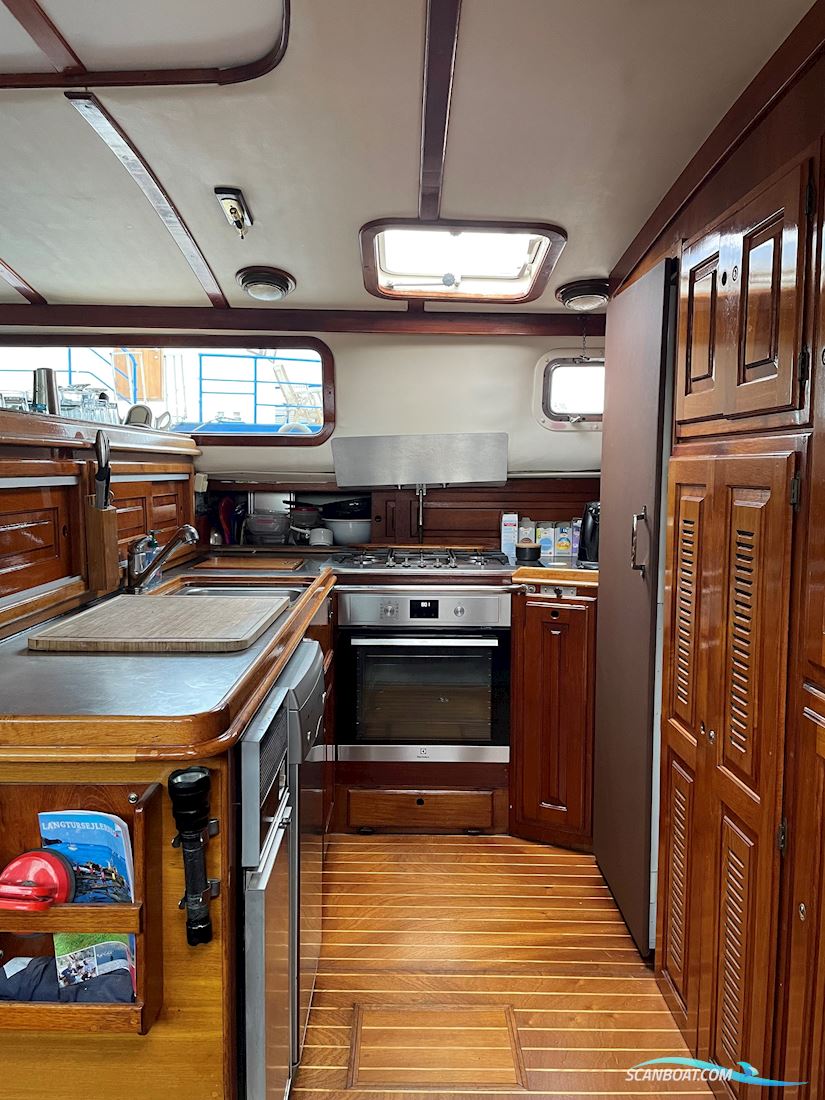 Lancer 72”