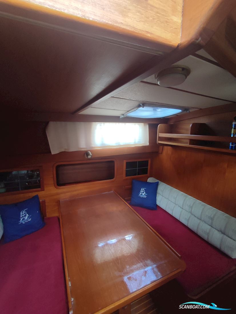 Nauticat 33