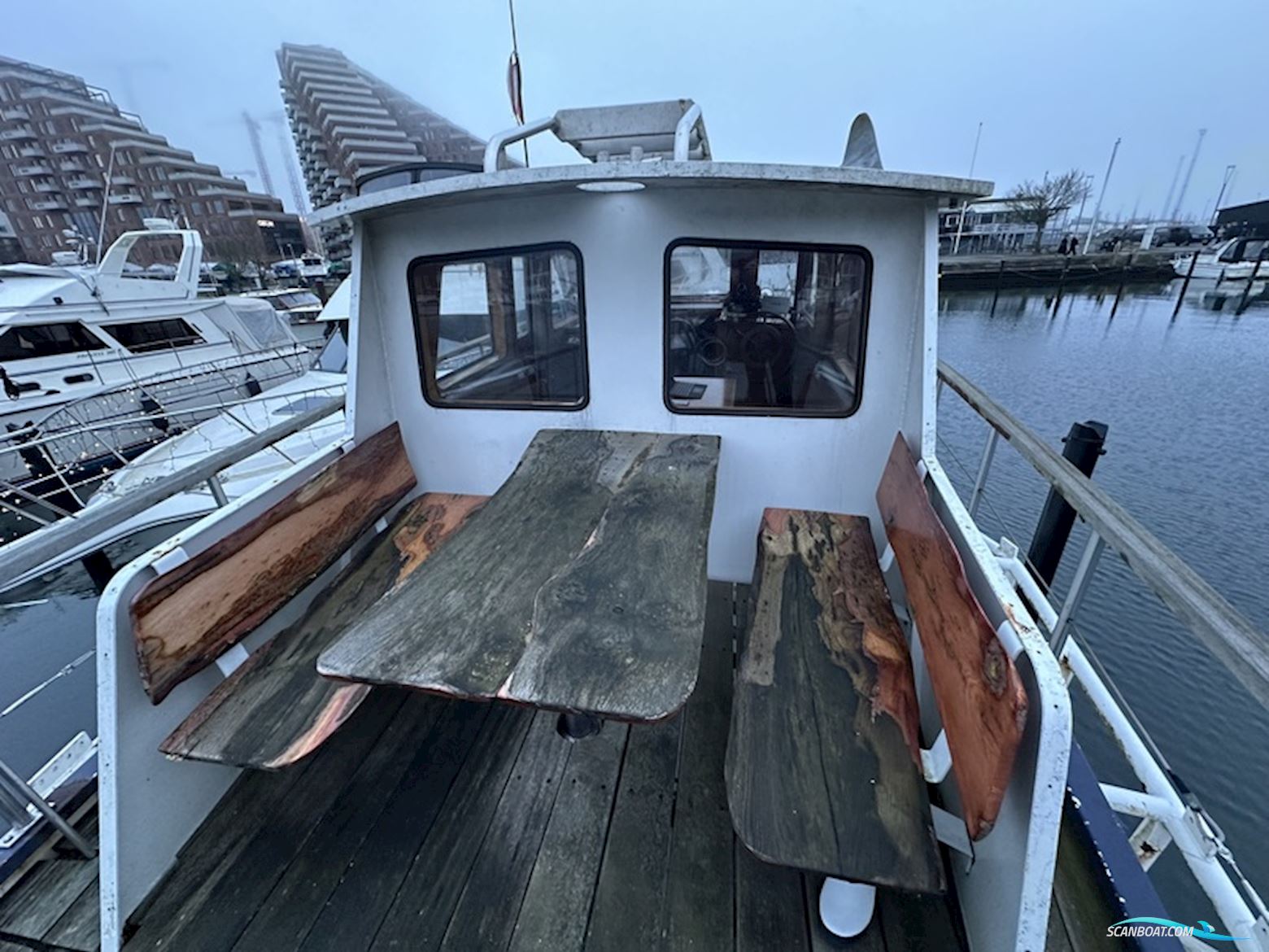 Pilothouse Motorsejler 49