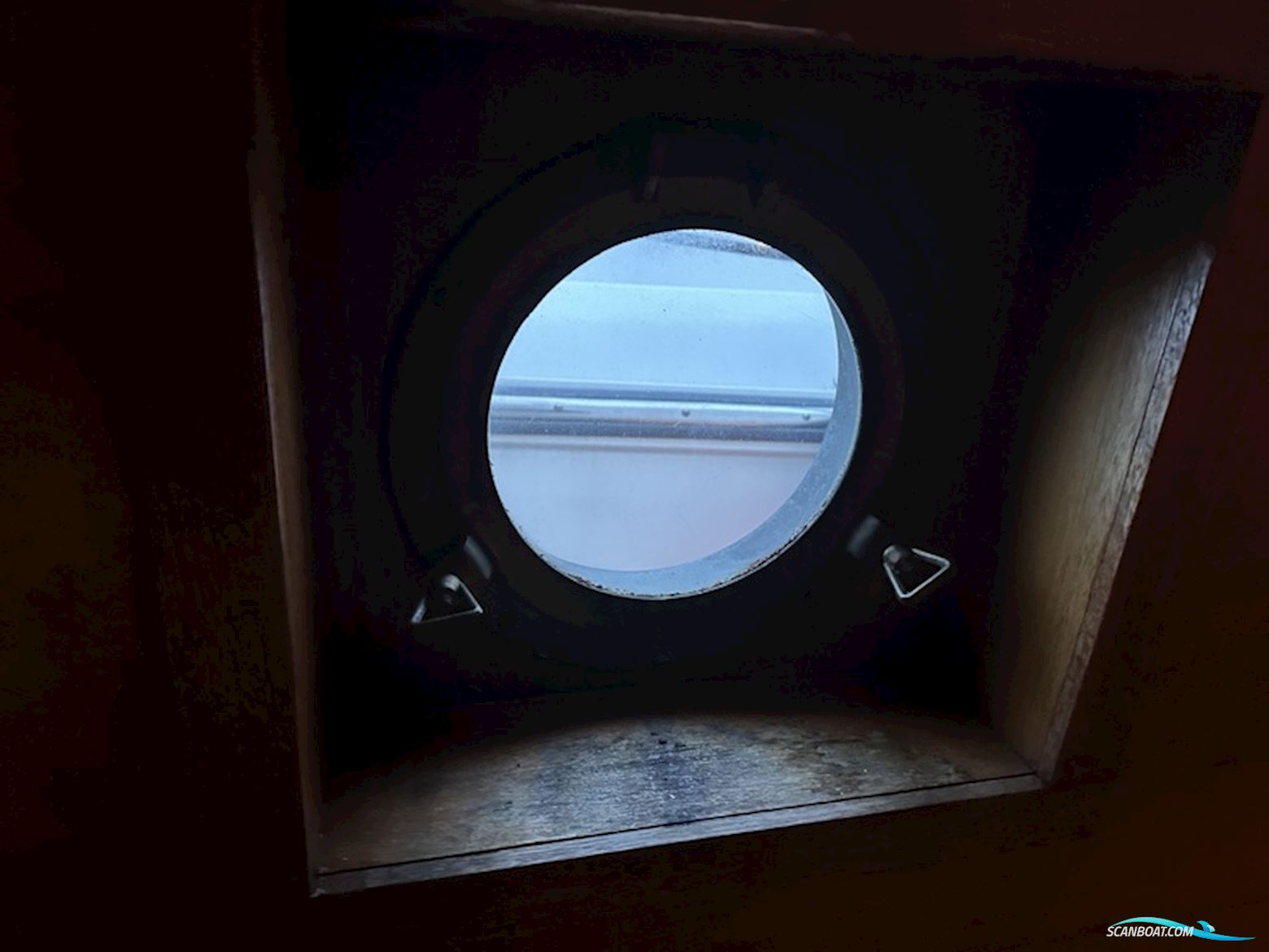 Pilothouse Motorsejler 49