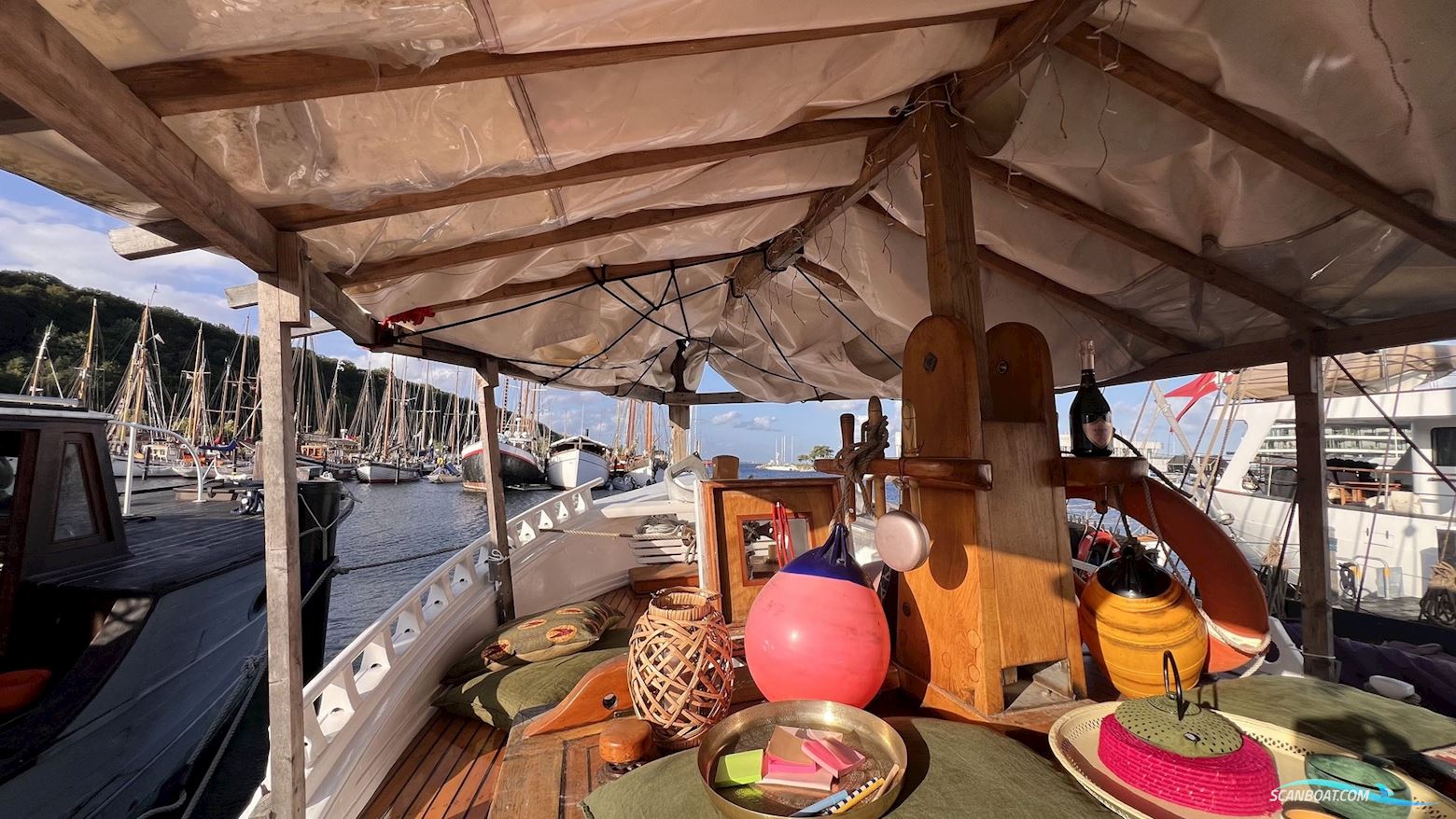 wooden boat - Jagt Ketch Rigged