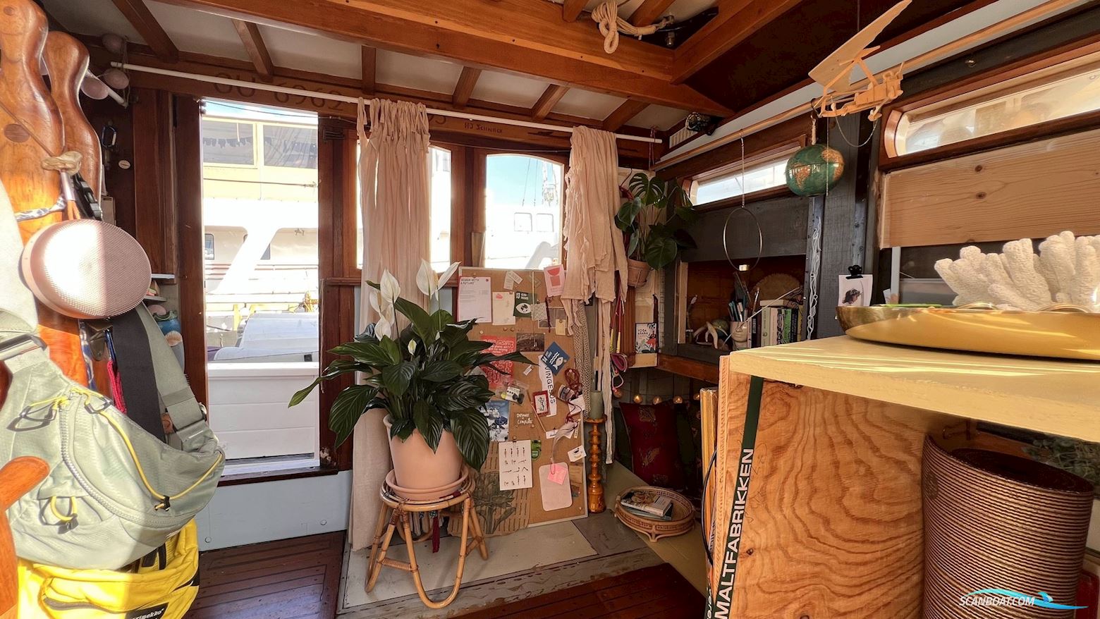 wooden boat - Jagt Ketch Rigged