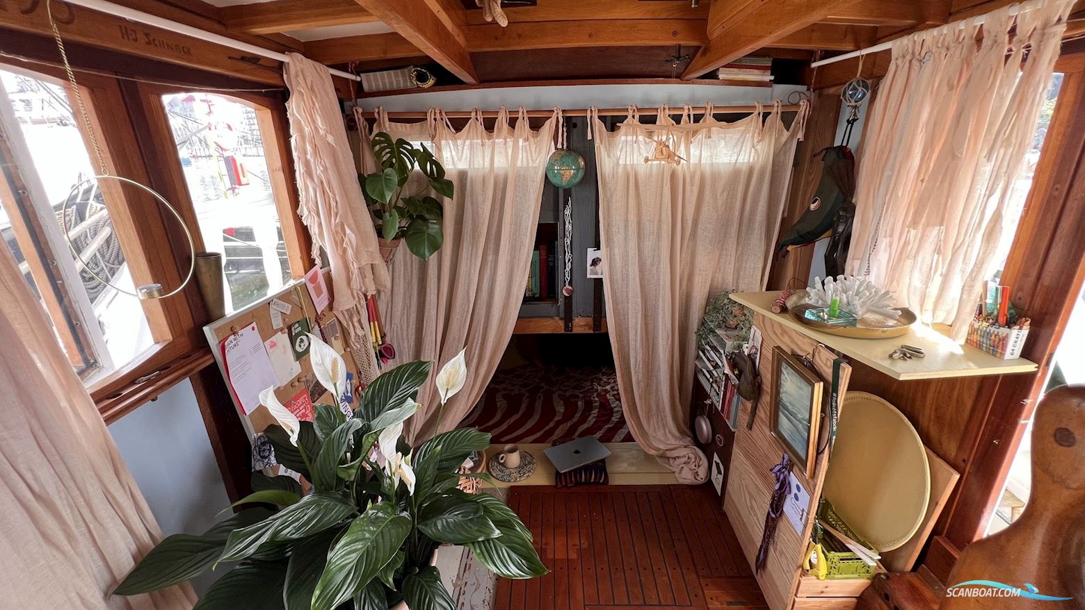 wooden boat - Jagt Ketch Rigged