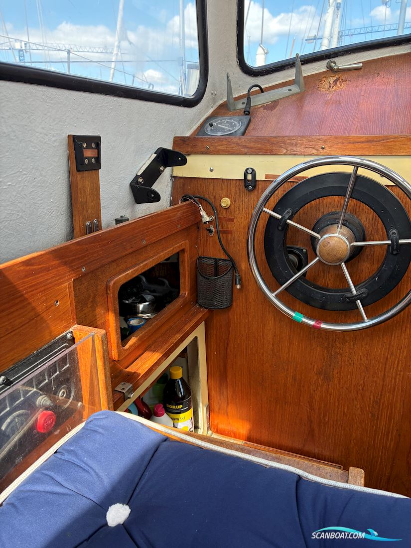 Adagio 27 Motorsejler