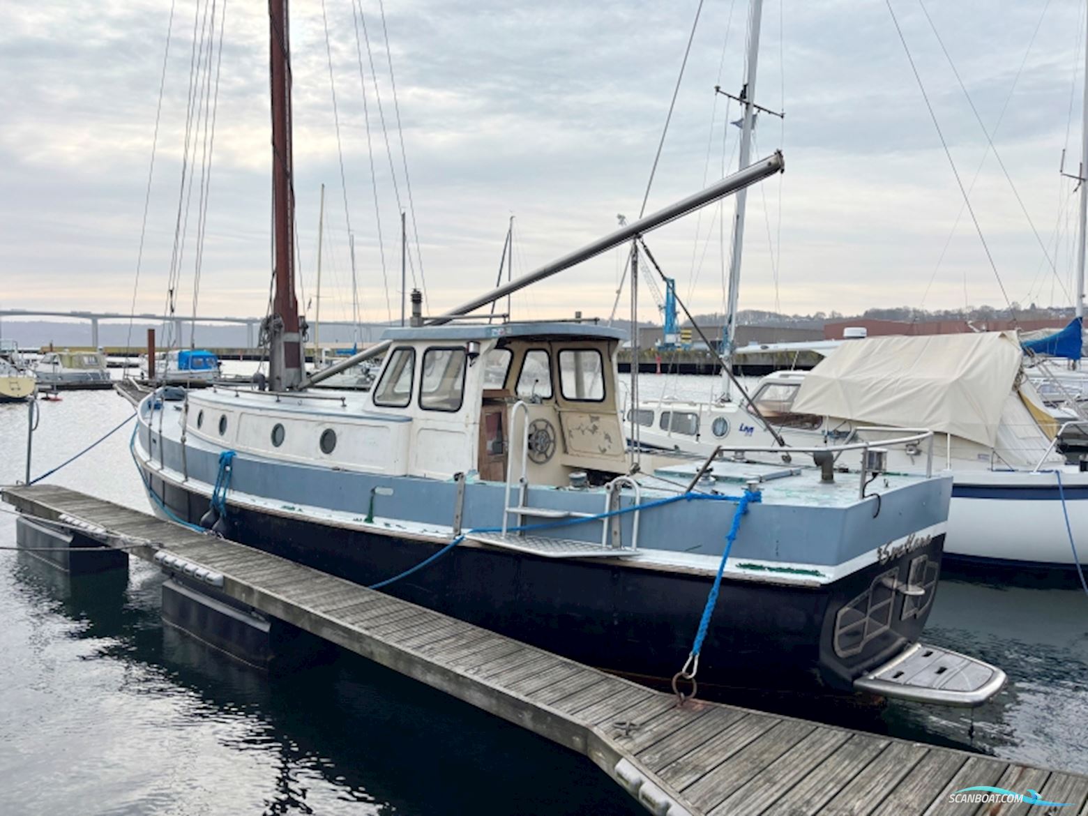 Albatros 33 Motorsejler