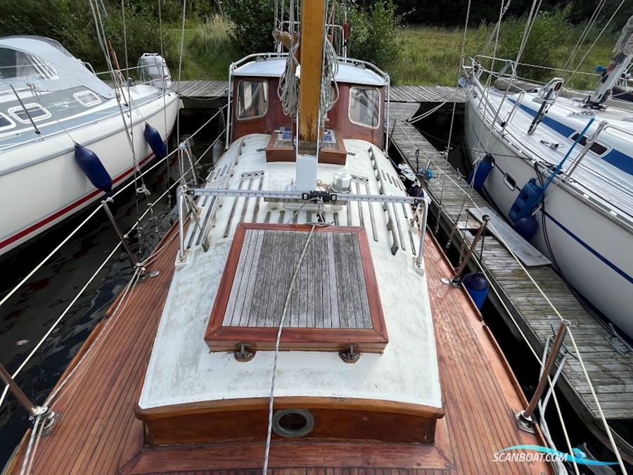 Classic Motor Sailer 34'