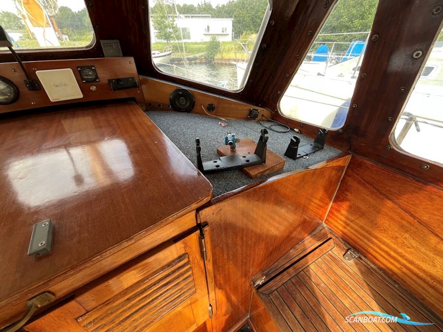 Classic Motor Sailer 34'