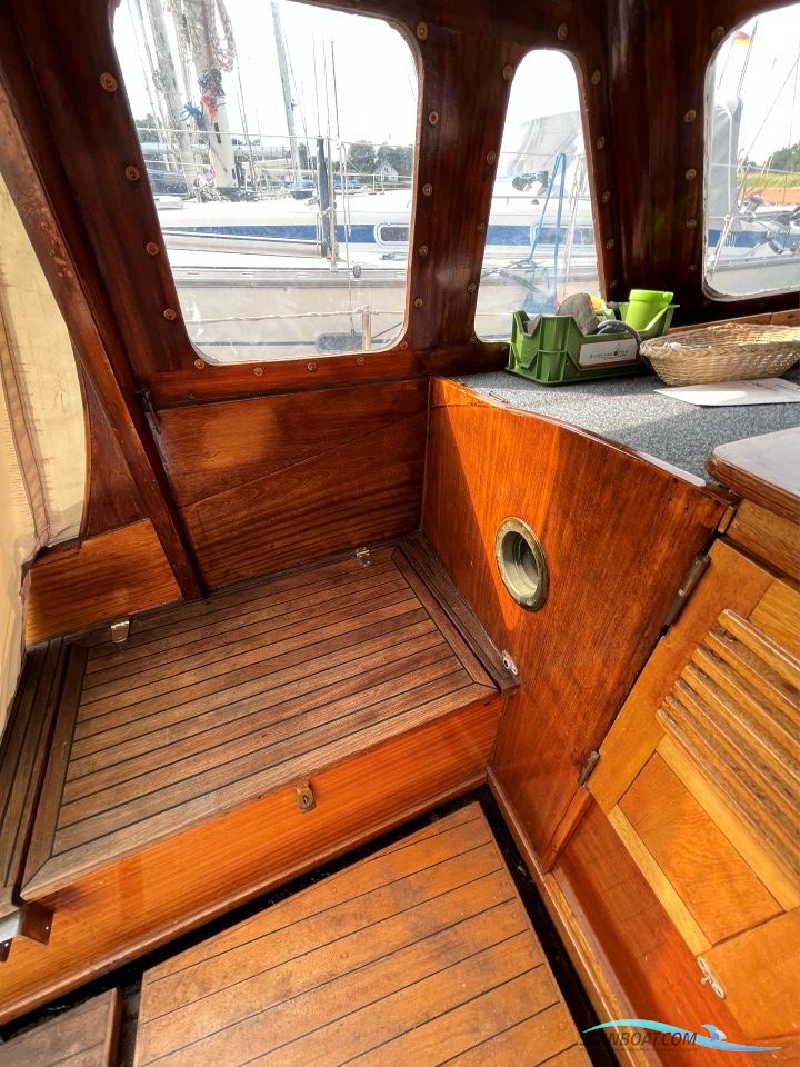 Classic Motor Sailer 34'