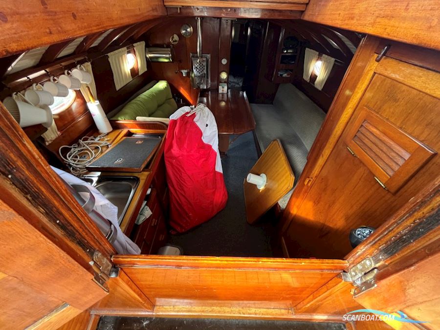 Classic Motor Sailer 34'
