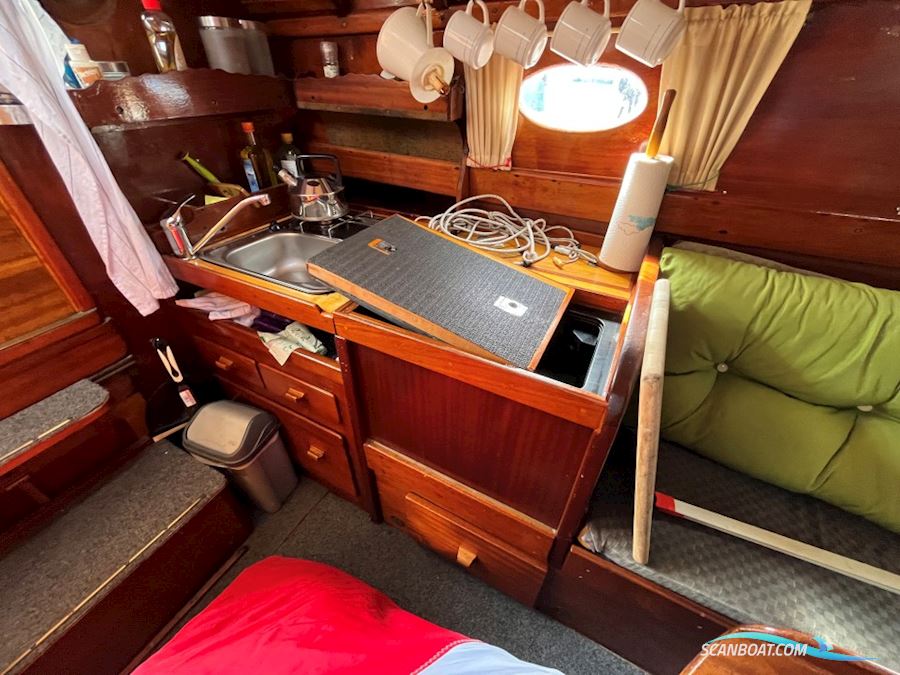 Classic Motor Sailer 34'