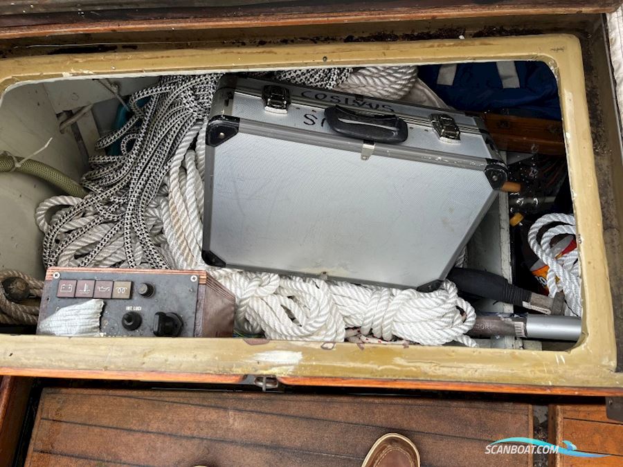 Classic Motor Sailer 34'