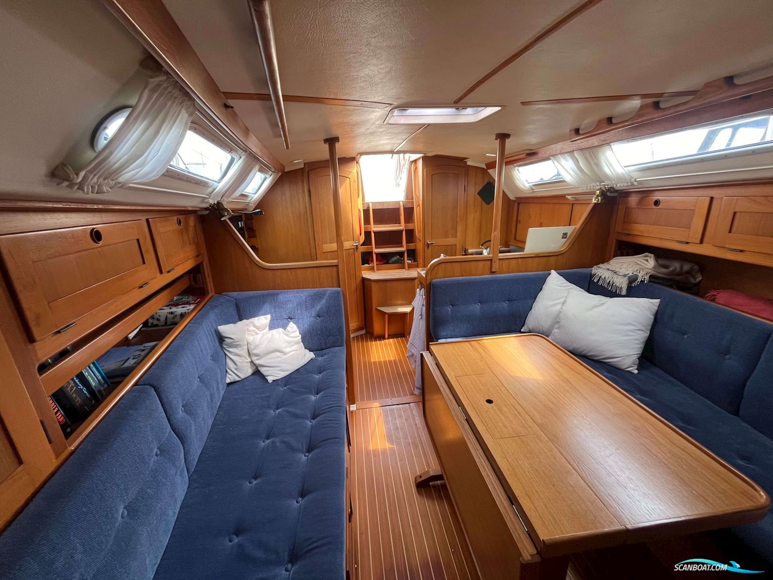 Comfortina 38 (1990)