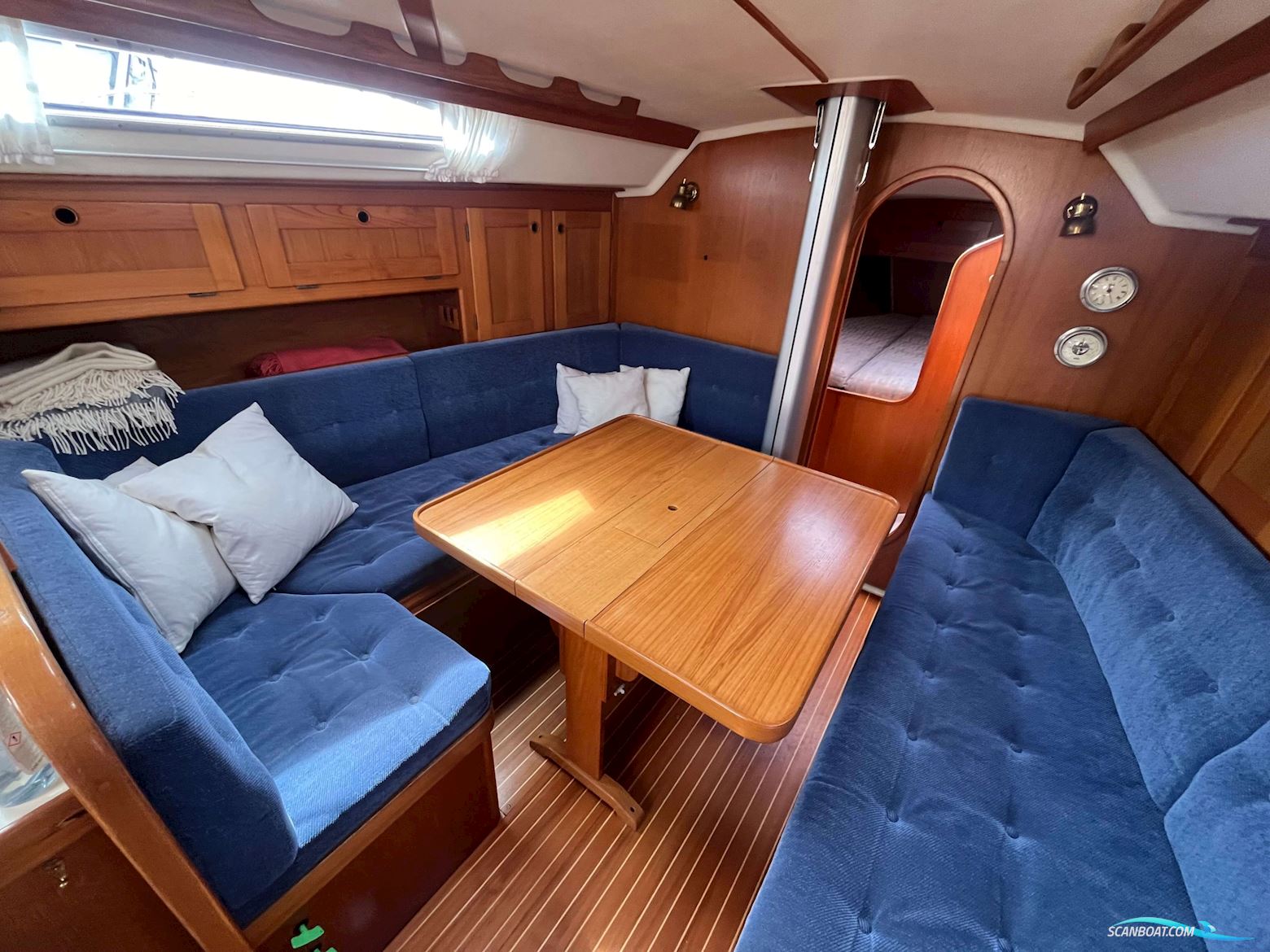 Comfortina 38 (1990)