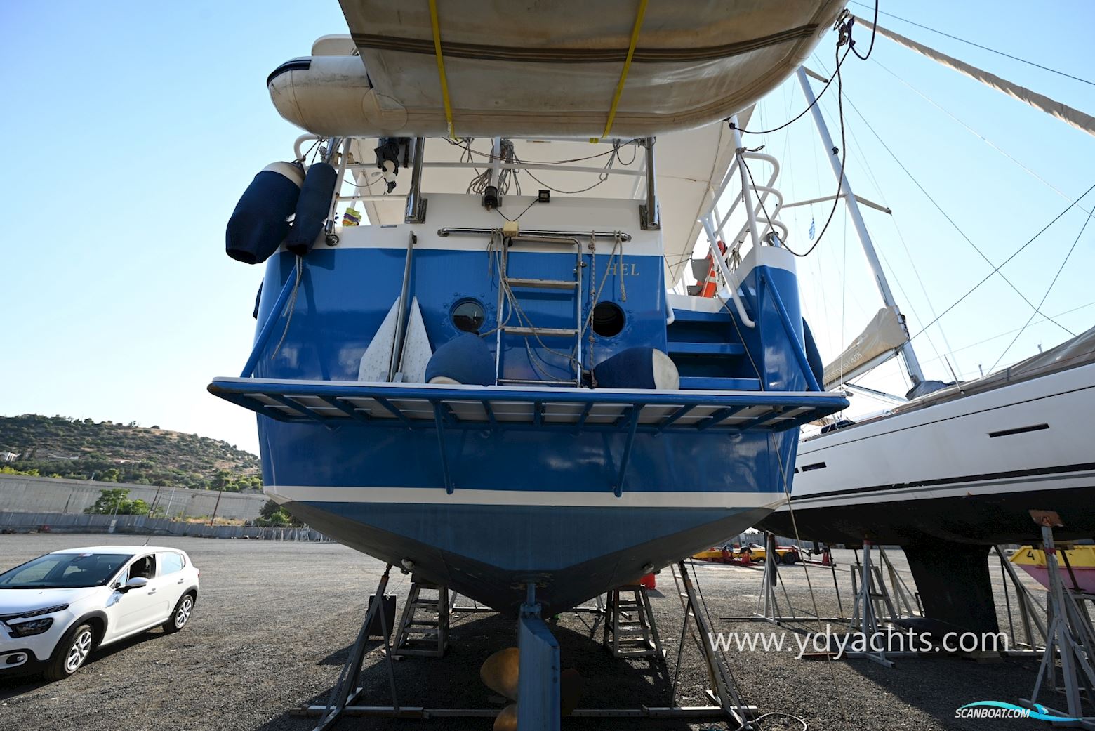 Diesel Duck 44 Trawler Motorsailer