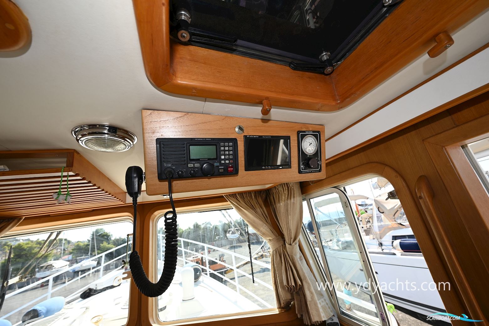 Diesel Duck 44 Trawler Motorsailer