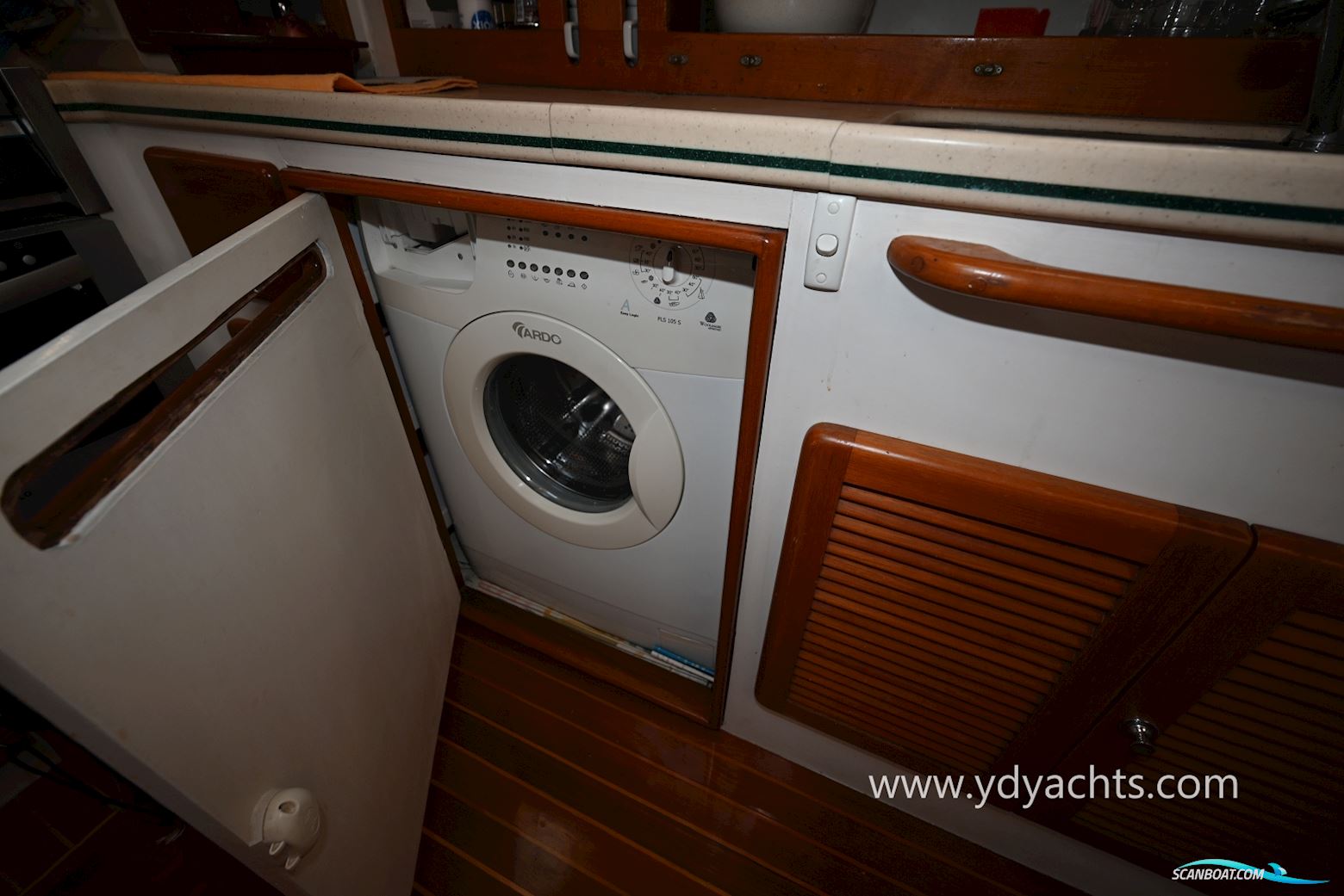 Diesel Duck 44 Trawler Motorsailer