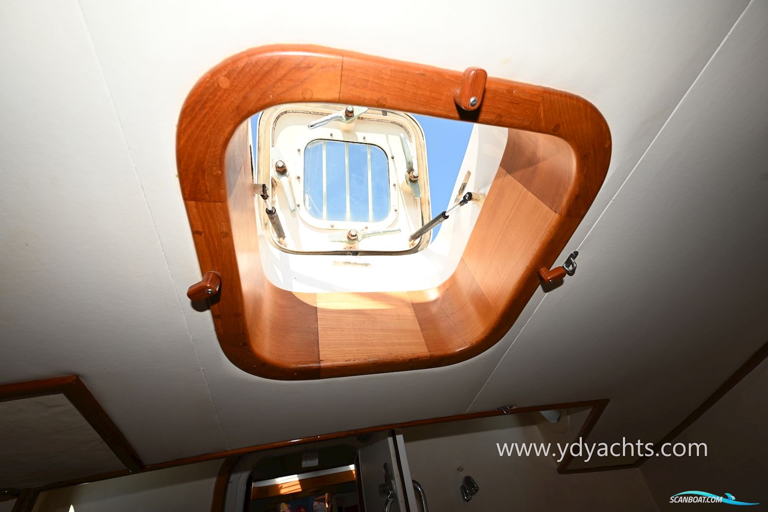 Diesel Duck 44 Trawler Motorsailer