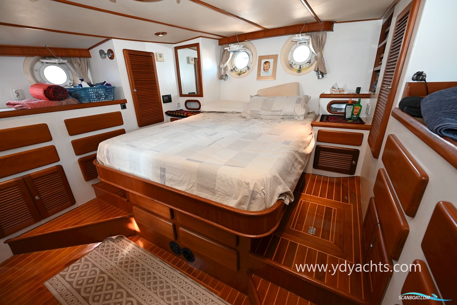 Diesel Duck 44 Trawler Motorsailer