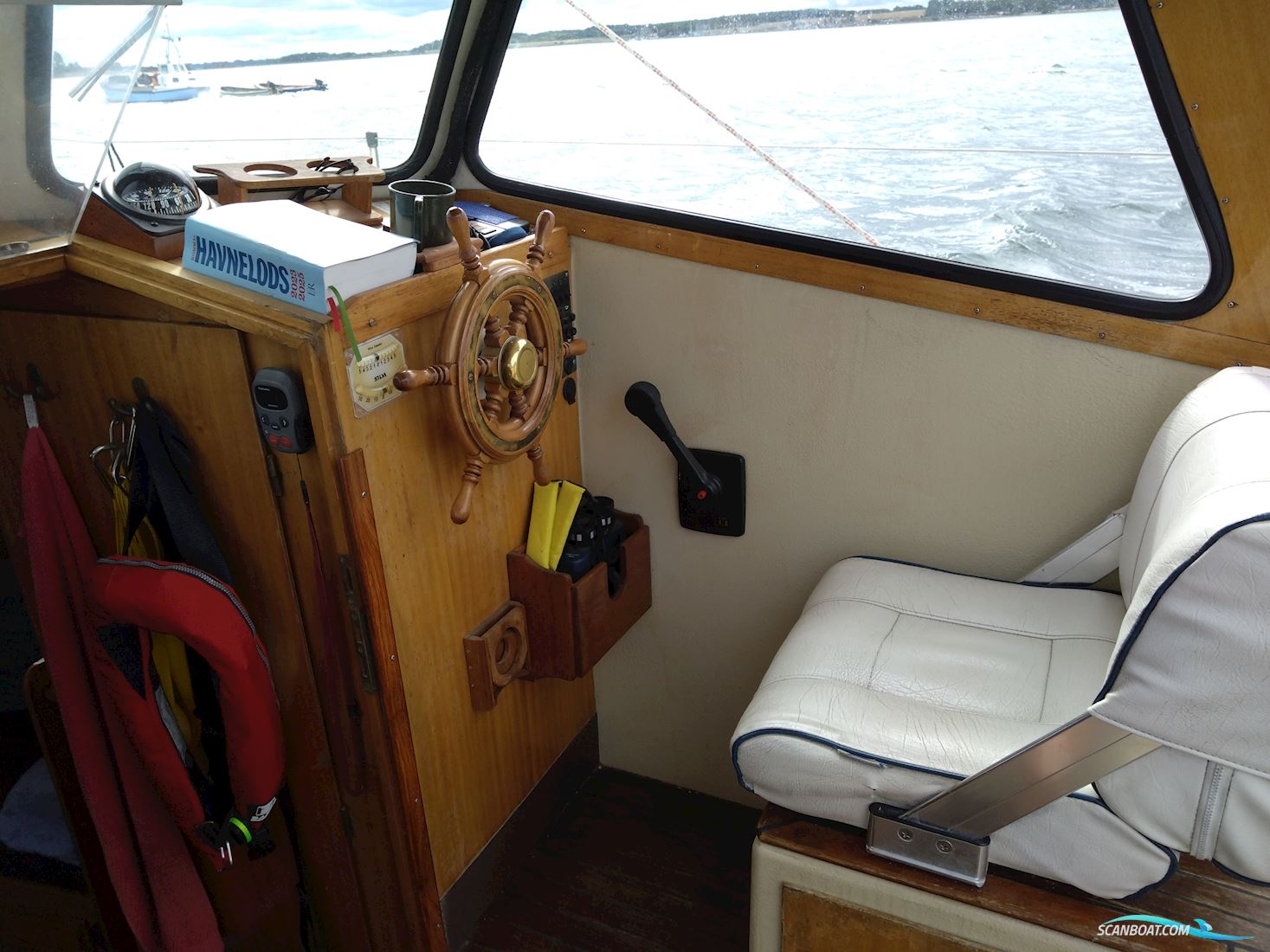 Mascot 24