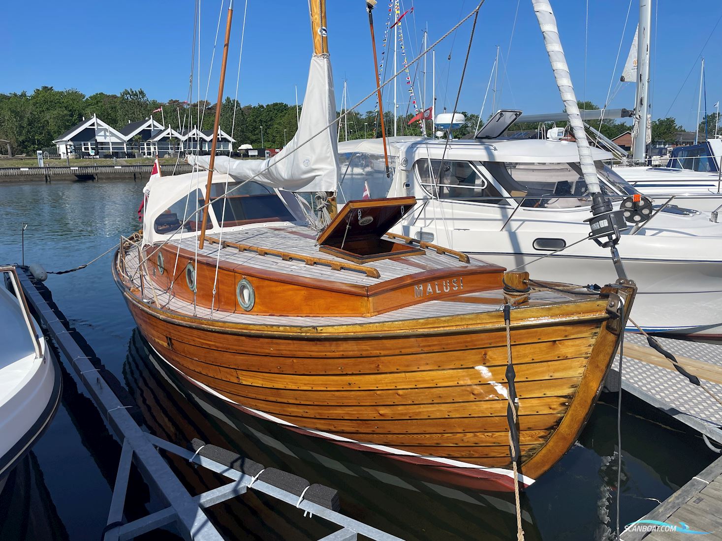 Motorsejler Træ Motorzeiler 1982, met Yanmar motor, Denemarken