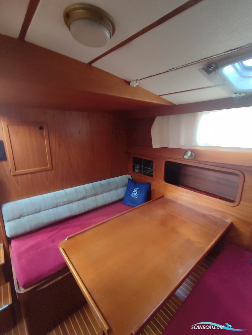 Nauticat 33