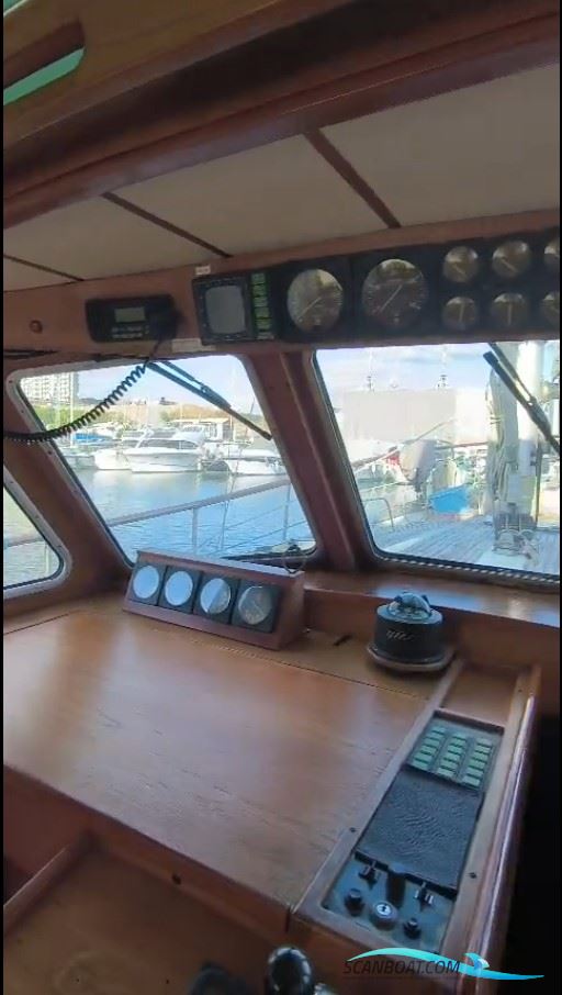 Nauticat 33